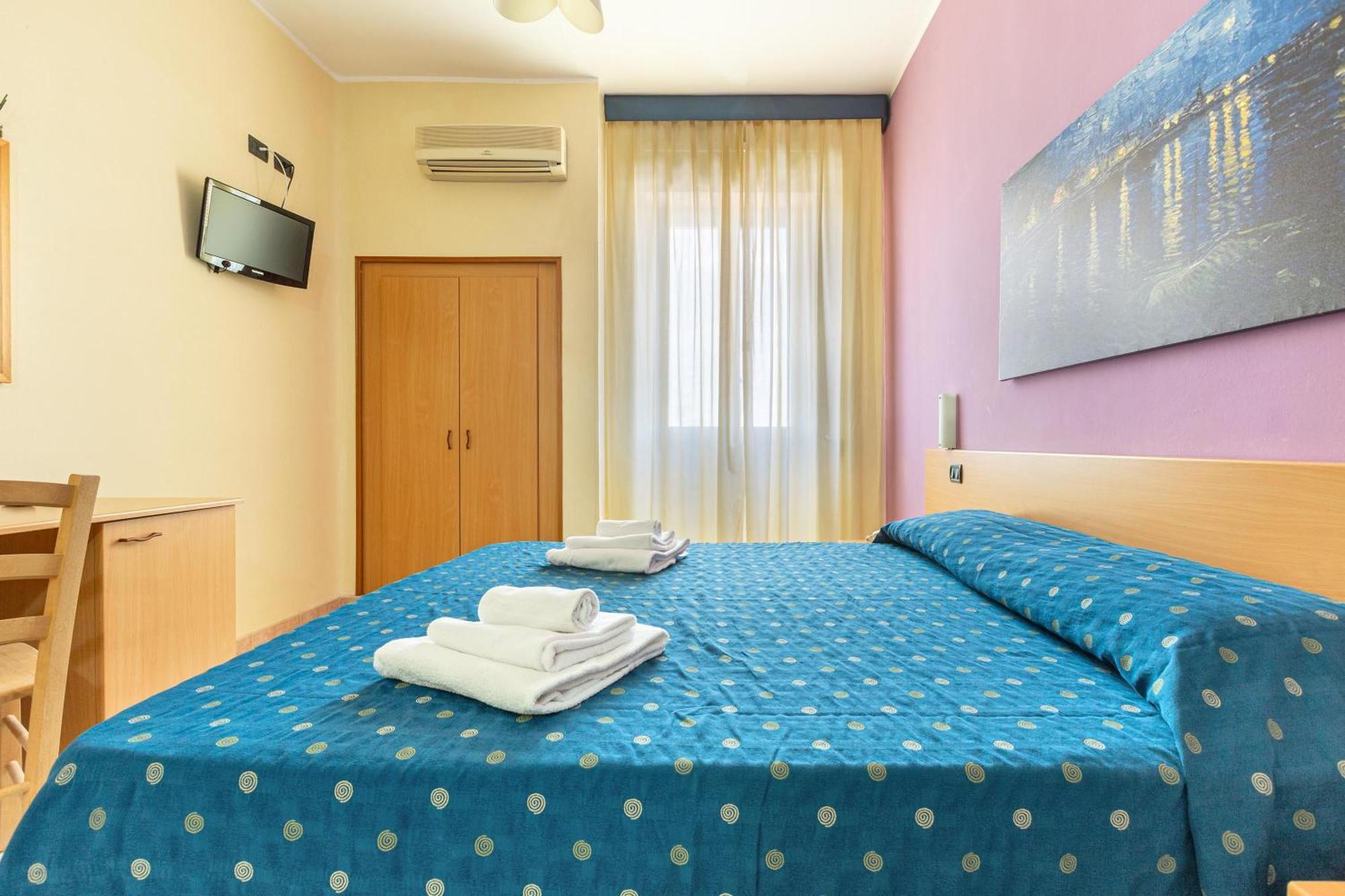 Hotel Il Riccio Порто Чезарео Екстериор снимка