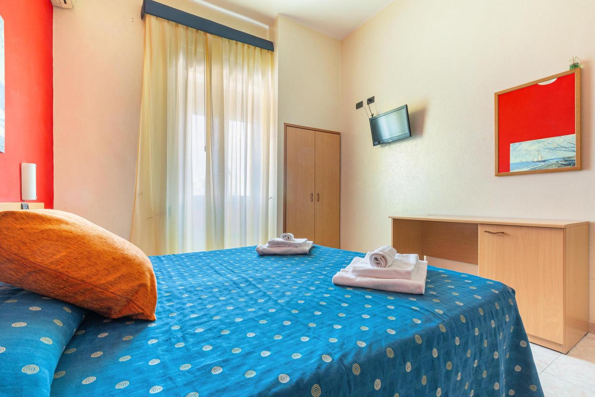 Hotel Il Riccio Порто Чезарео Екстериор снимка