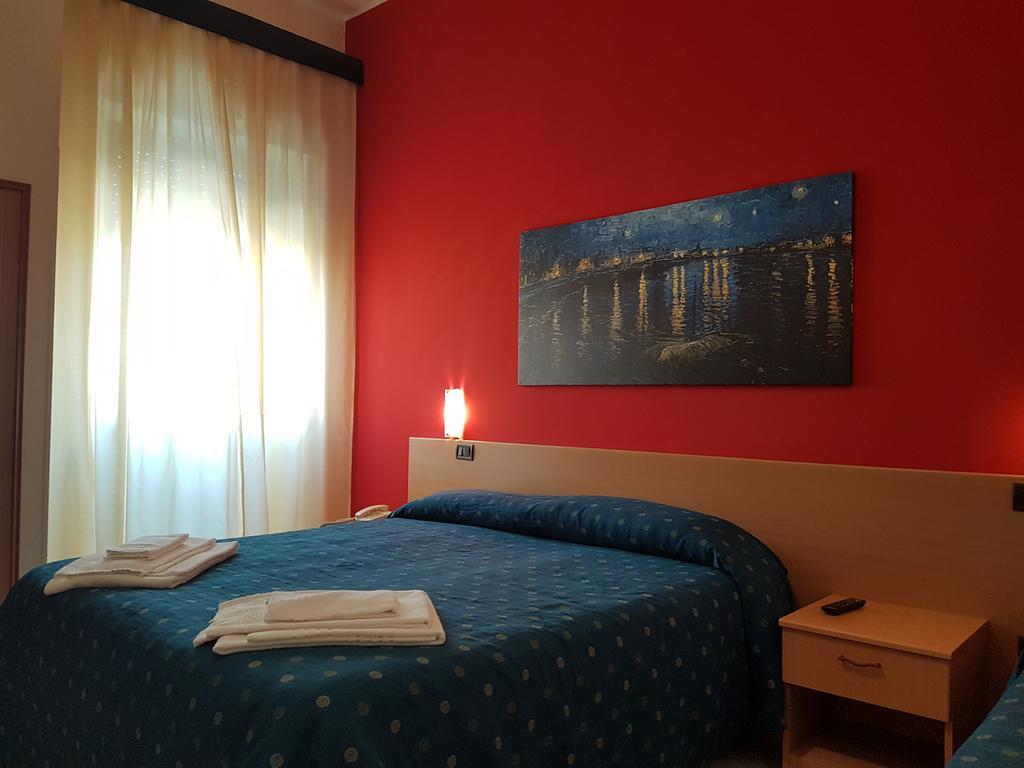 Hotel Il Riccio Порто Чезарео Екстериор снимка