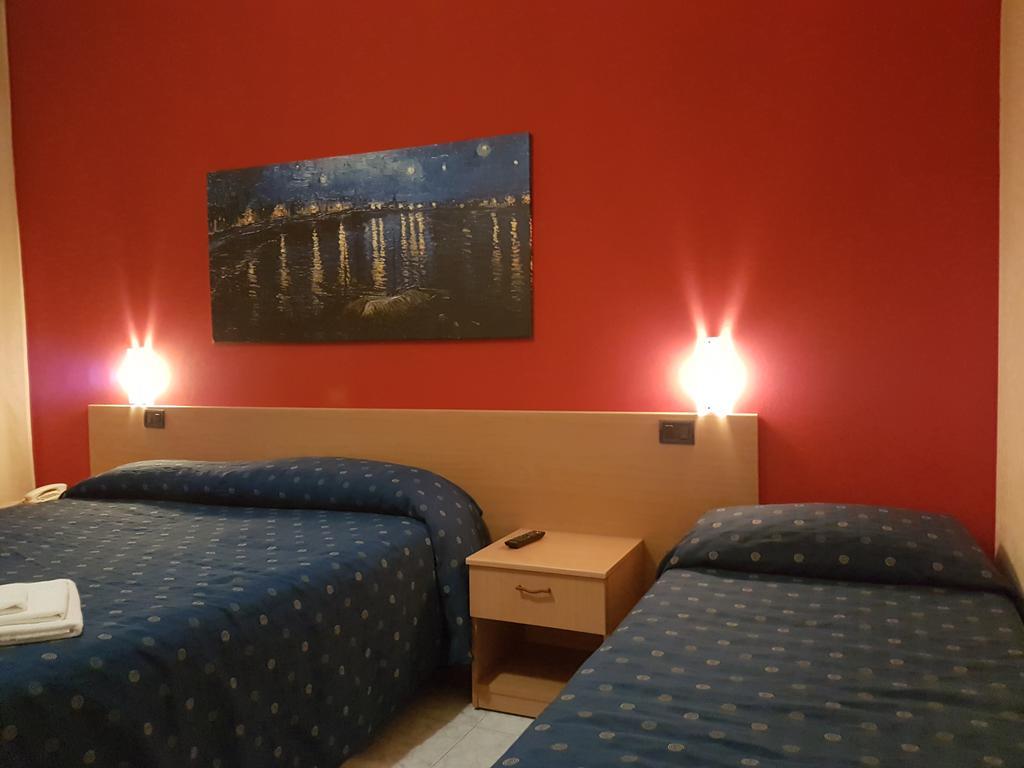 Hotel Il Riccio Порто Чезарео Екстериор снимка