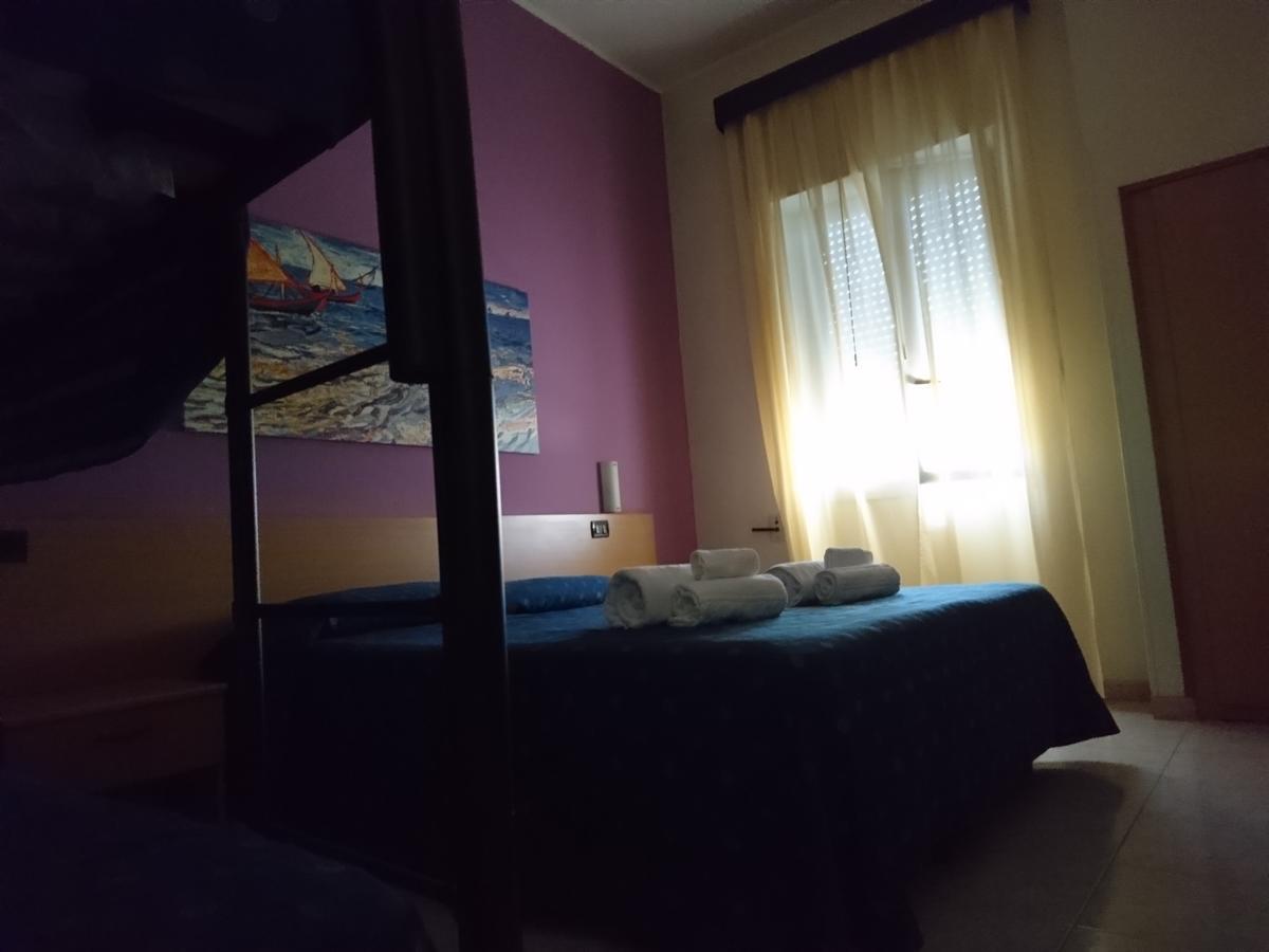Hotel Il Riccio Порто Чезарео Екстериор снимка