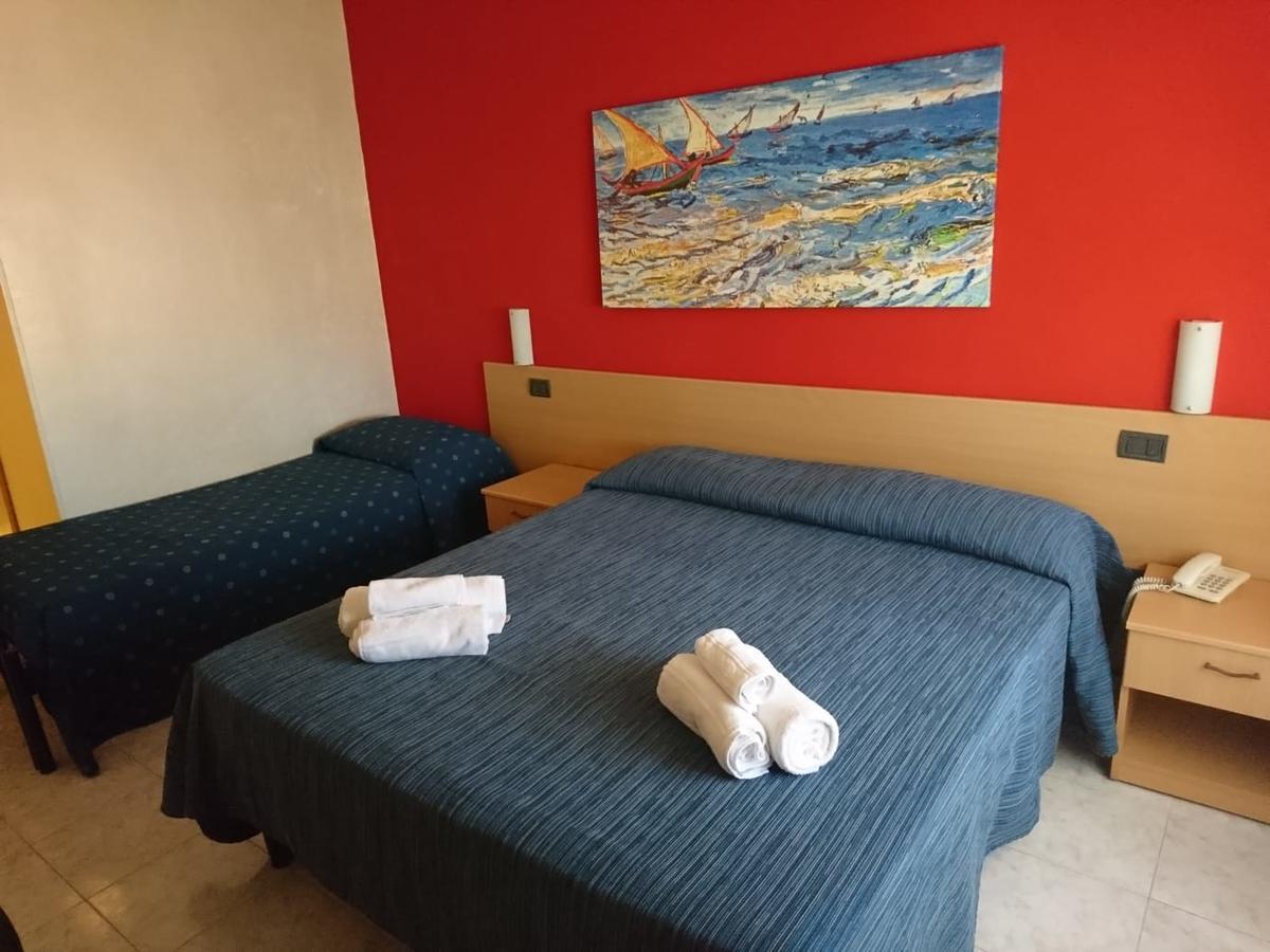 Hotel Il Riccio Порто Чезарео Екстериор снимка